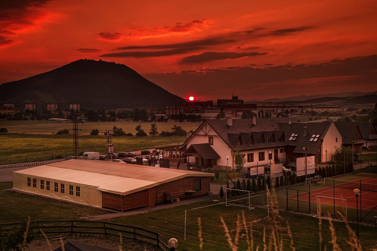 Wellness Pension & Salas Saris Park Prešov Esterno foto