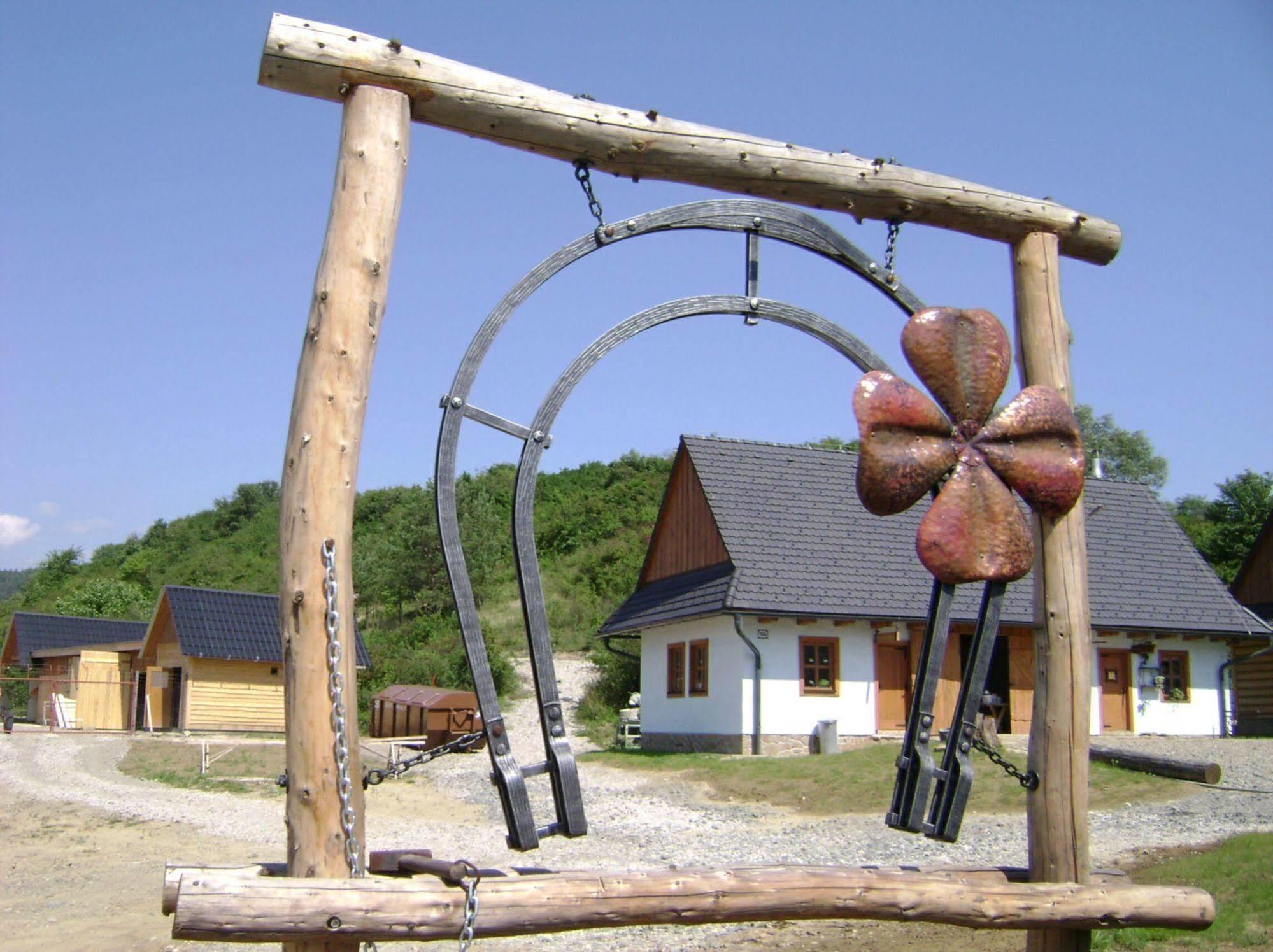 Wellness Pension & Salas Saris Park Prešov Esterno foto