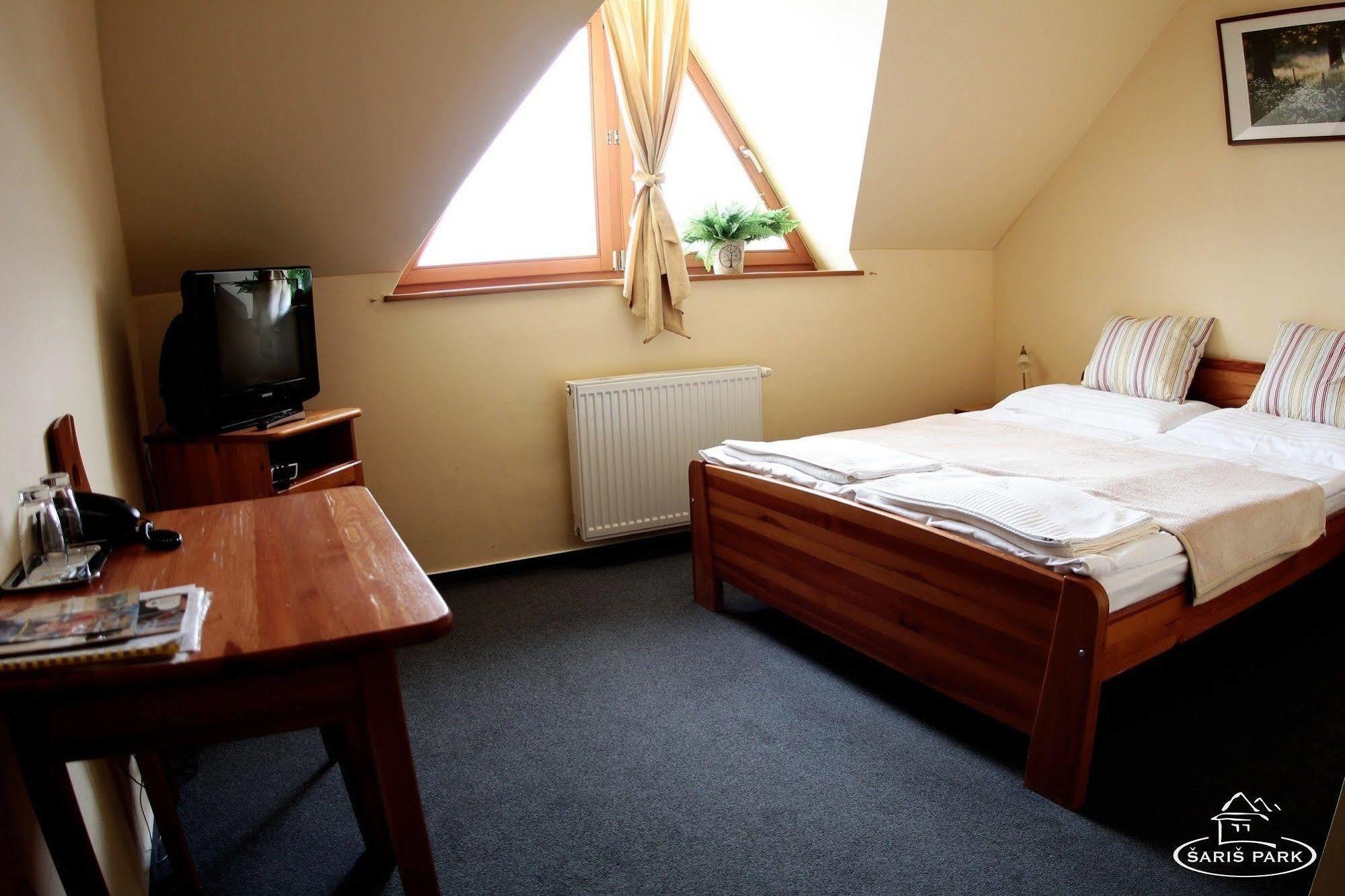 Wellness Pension & Salas Saris Park Prešov Esterno foto