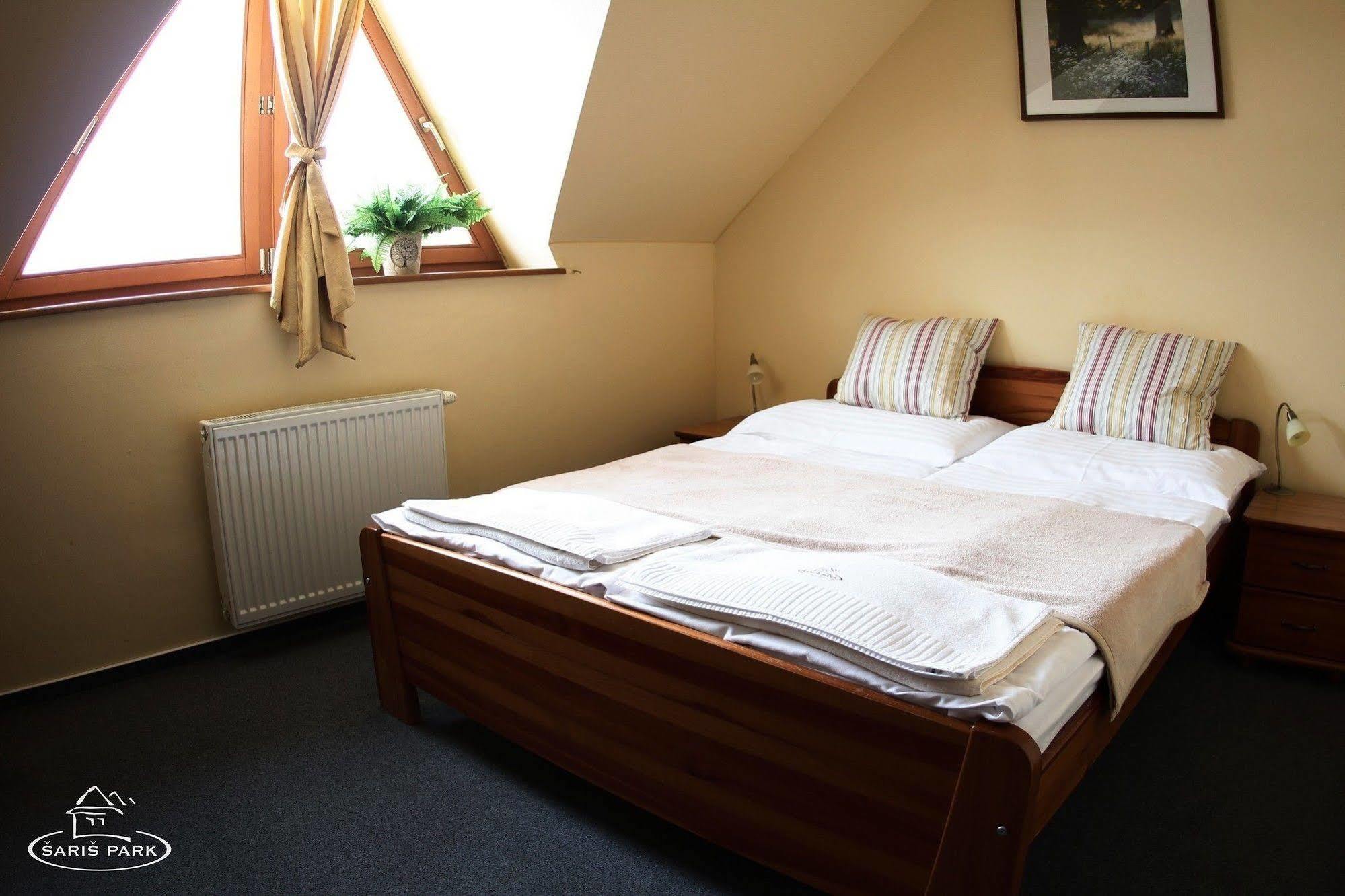 Wellness Pension & Salas Saris Park Prešov Esterno foto